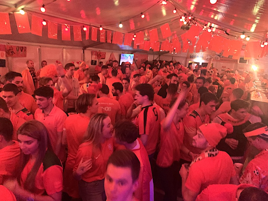 Maak samen WK voetbal kijken in de nacht mogelijk